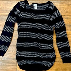 Motherhood Maternity soft knit sweater size medium